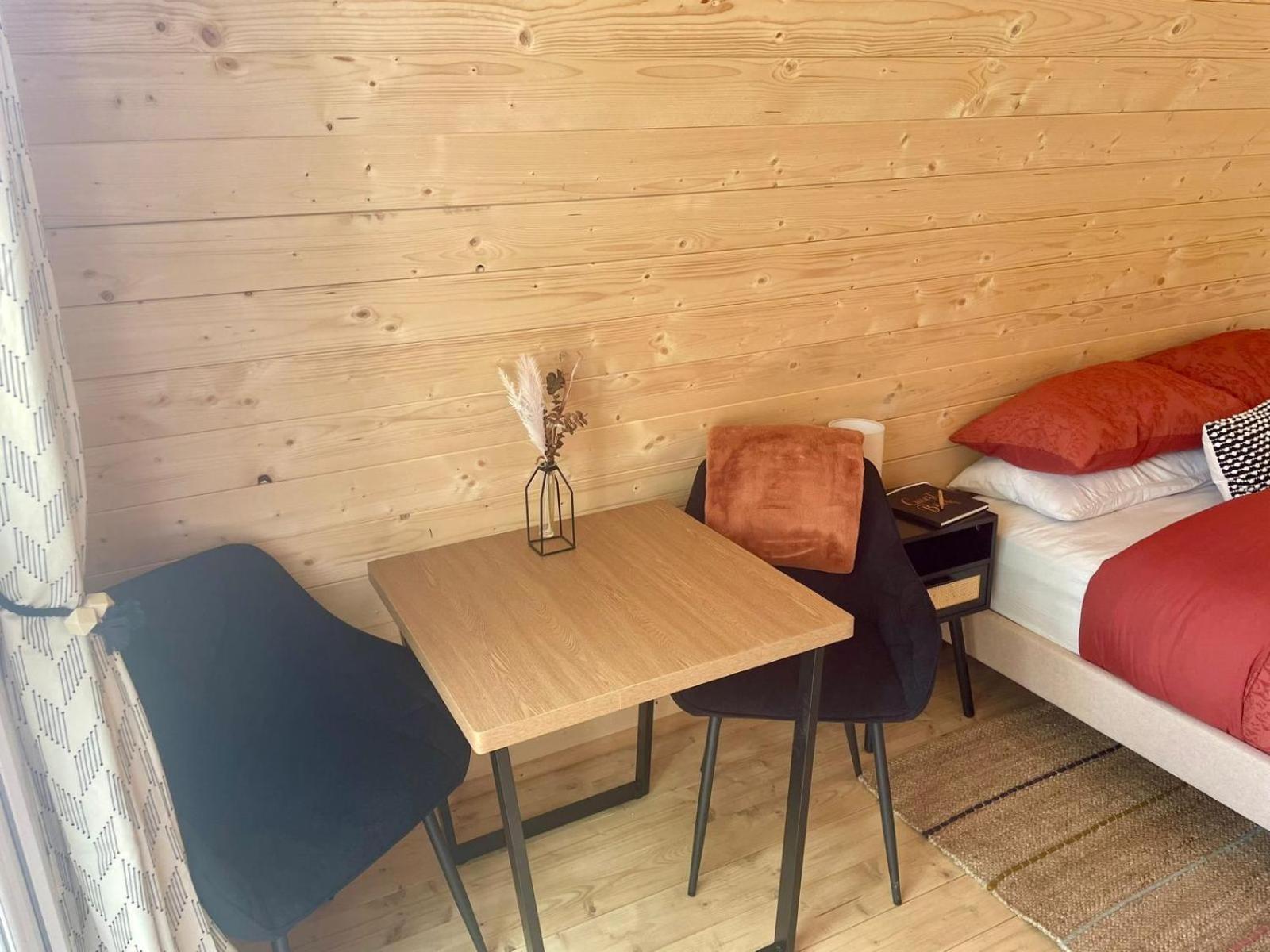 Coedydd - Woods Apartment Bridgend  Bagian luar foto